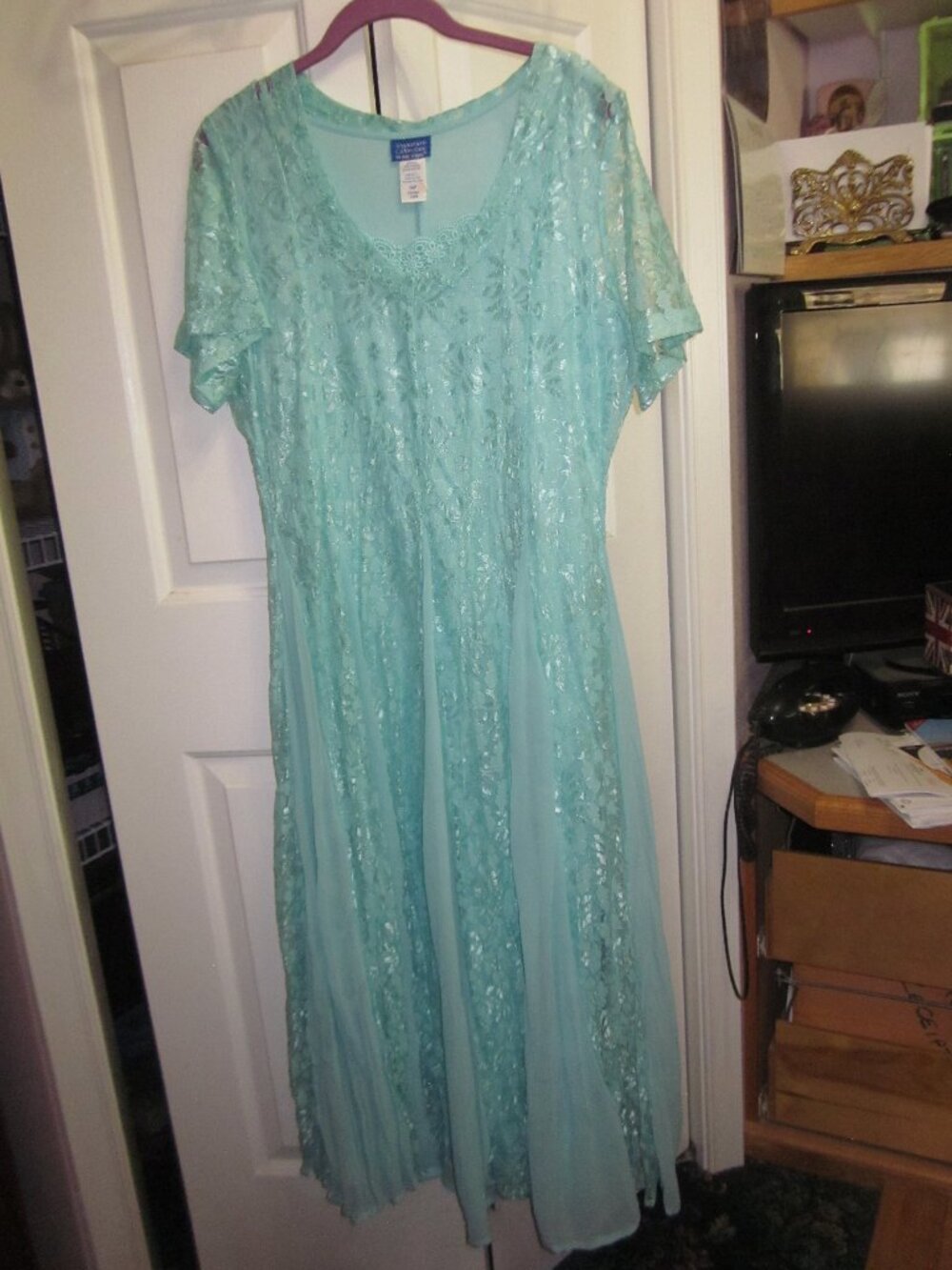 Vicki Wayne Aqua Crinkle Lace Dress Sz 14 P
